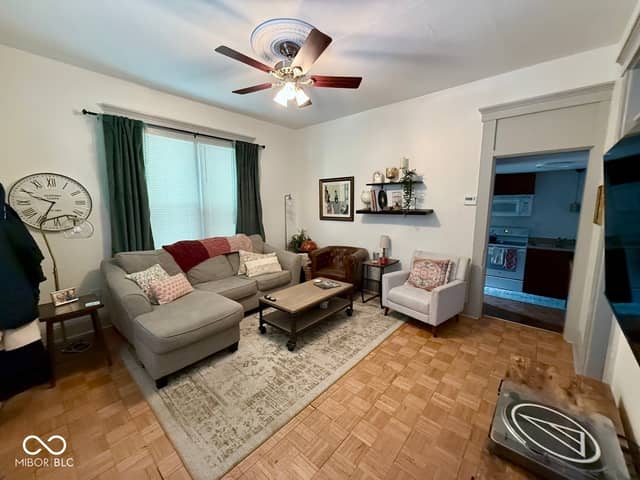 630 E McCarty Street, Indianapolis, IN 46203, photo 4 of 12