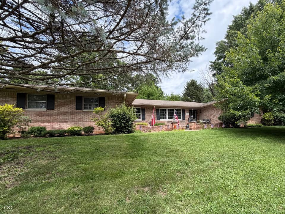 930 Mellowood Drive, Indianapolis, IN 46217, photo 1 of 37