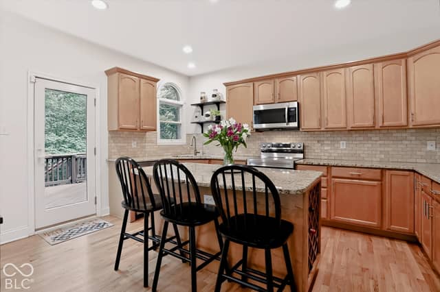 1040 Sullivans Ridge, Zionsville, IN 46077, photo 5 of 79