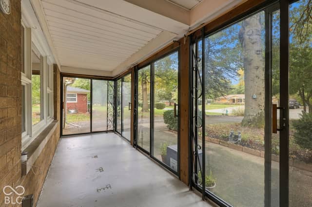 6035 Woodside Drive, Indianapolis, IN 46228, photo 4 of 27