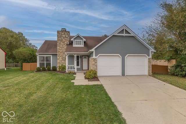 9226 Homeside Drive, Indianapolis, IN 46250, photo 2 of 27
