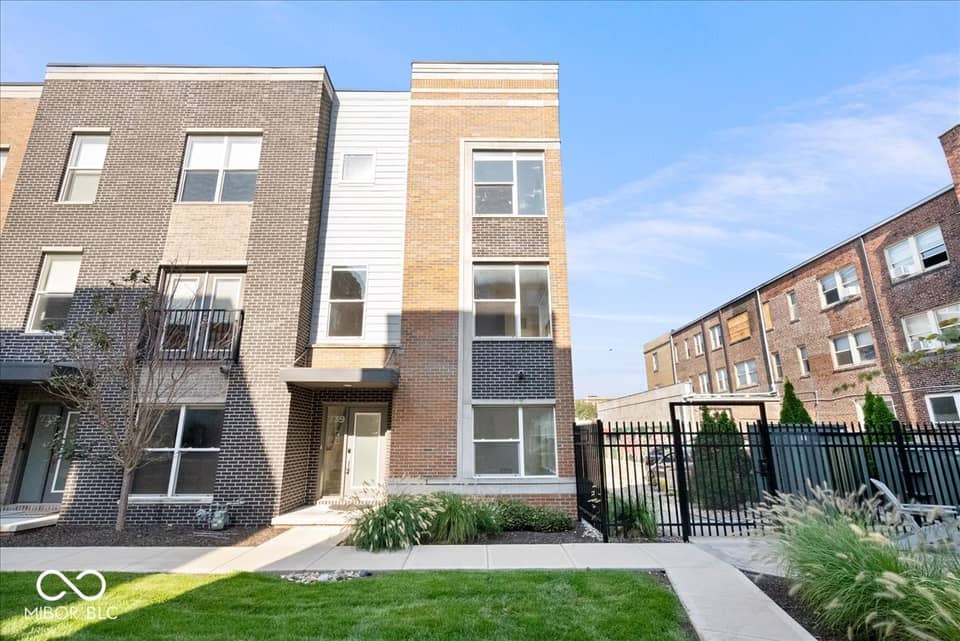 739 Perth Lane, Indianapolis, IN 46204, photo 1 of 32