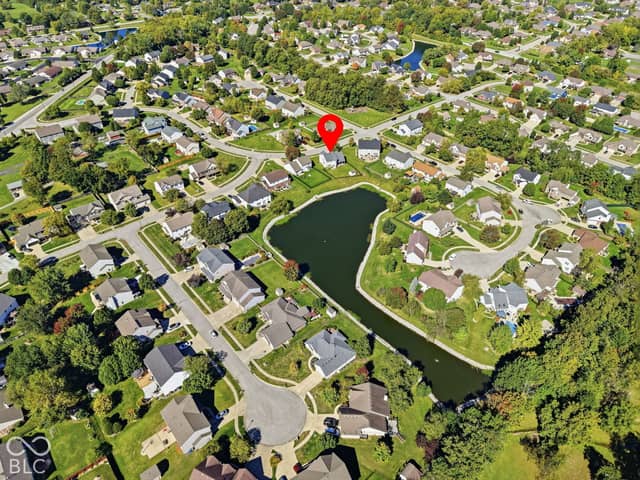 8035 Meadow Bend Lane, Indianapolis, IN 46259, photo 3 of 69