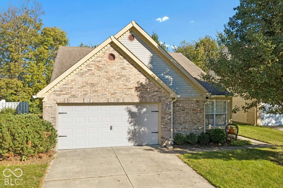 11076 Oakridge Drive, Fishers, IN 46038, photo 1 of 41