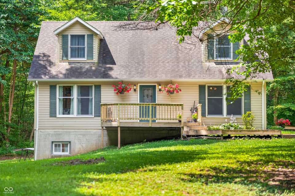 2310 E Depperman Road, Morgantown