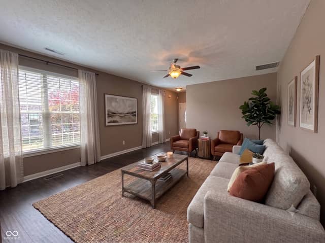 1341 Stoney Pointe Way, Avon, IN 46123, photo 2 of 24