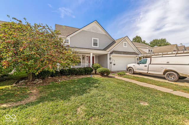 6320 Twin Creeks Drive, Indianapolis, IN 46268, photo 4 of 34