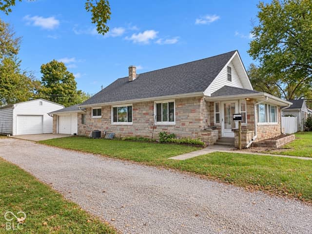 559 S Sycamore Street, Martinsville, IN 46151, photo 2 of 79
