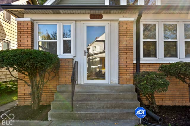 917 Hervey Street, Indianapolis, IN 46203, photo 2 of 35