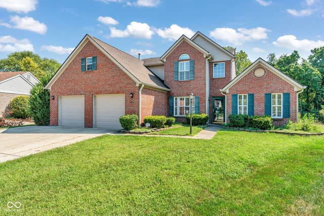 216 Creekview Circle, Mooresville, IN 46158, photo 3 of 53