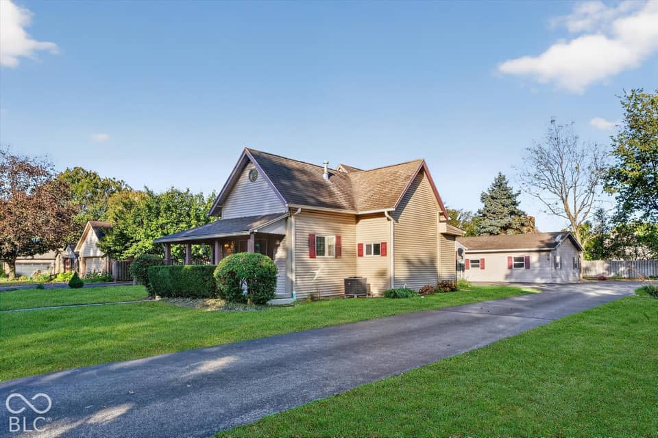 8404 Union Chapel Road, Indianapolis