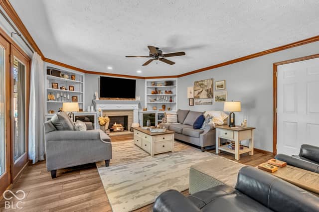 7922 Santolina Drive, Indianapolis, IN 46237, photo 4 of 54