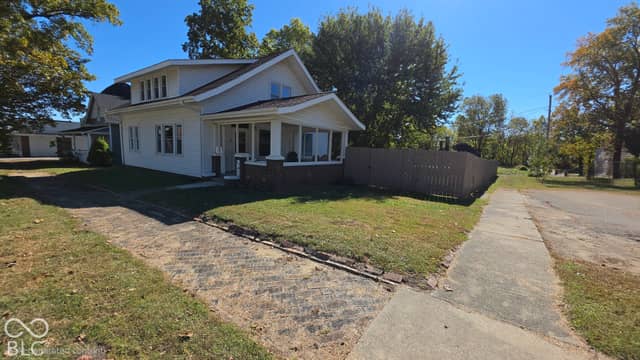 214 W 2nd, Veedersburg, IN 47987, photo 2 of 30