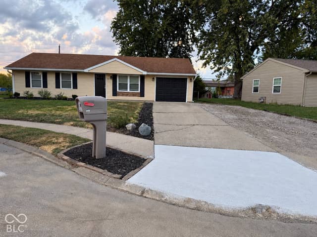 80 Bryant Court, Franklin, IN 46131, photo 2 of 26