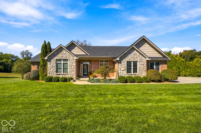 2532 Woodland Farms Drive, Columbus, IN 47201, photo 5 of 78