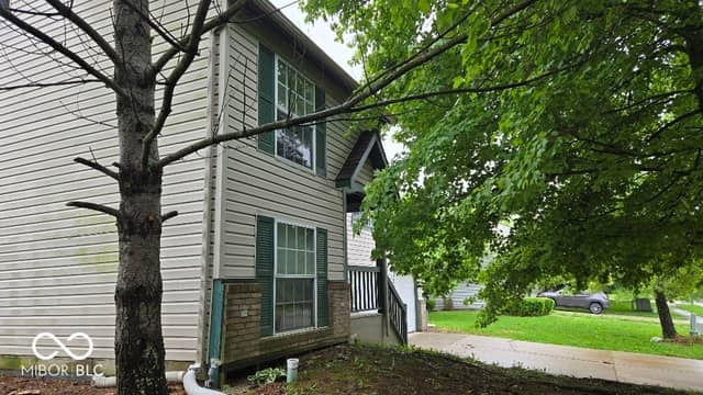 3759 Black Locust Drive, Indianapolis, IN 46235, photo 3 of 21