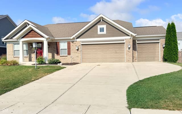 960 Miller Court, Greenfield, IN 46140, photo 3 of 35