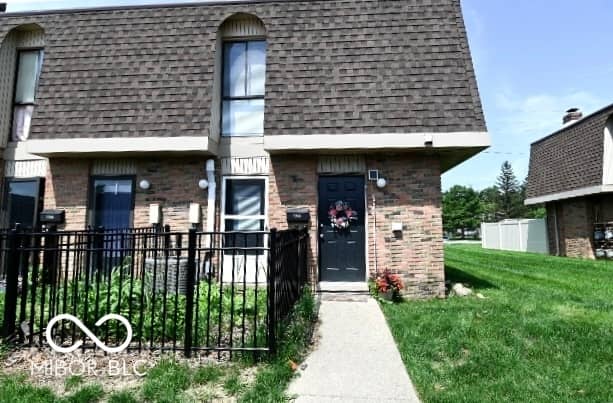 7368 Country Brook Drive, Indianapolis, IN 46260, photo 1 of 31