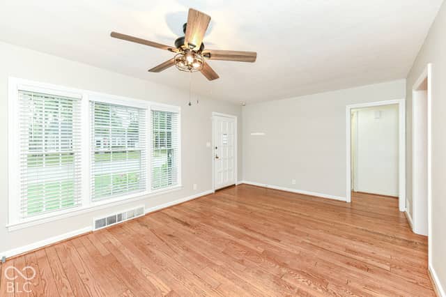 5323 Rosslyn Avenue, Indianapolis, IN 46220, photo 5 of 34