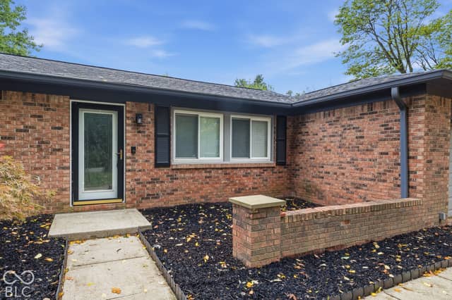 709 W Banta Road, Indianapolis, IN 46217, photo 5 of 39