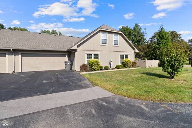 7552 Briarstone Drive, Indianapolis, IN 46227, photo 2 of 33
