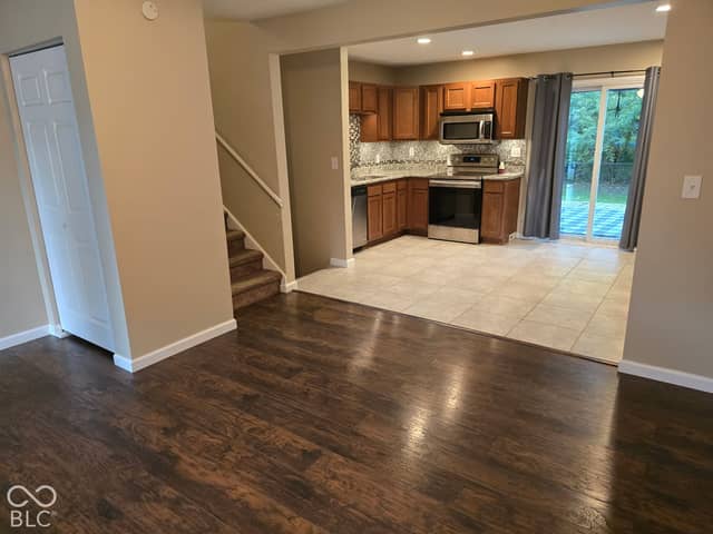 969 Stonegate, Greenwood, IN 46142, photo 5 of 20