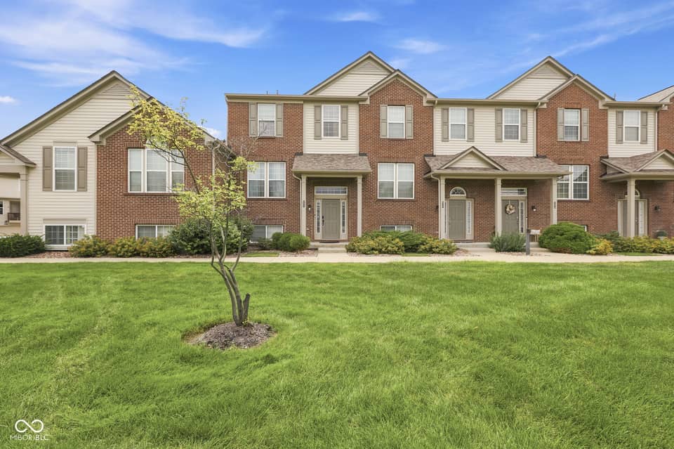 8422 Codesa Way, Indianapolis