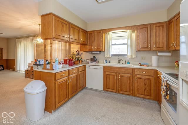 1040 Lawndale Drive, Greenwood, IN 46142, photo 5 of 21