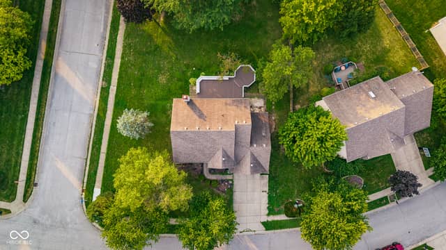 8302 Crystal Pointe Lane, Indianapolis, IN 46236, photo 5 of 56