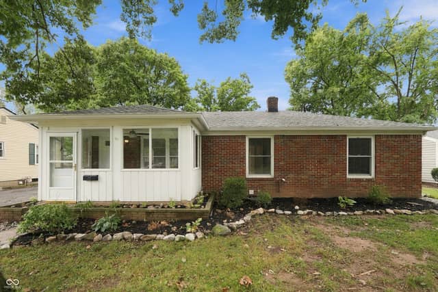 1219 Nicholas Road, Indianapolis, IN 46220, photo 2 of 47