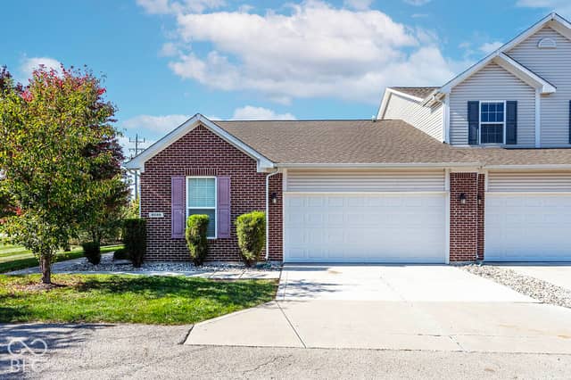 9599 Prairie Smoke Drive, Noblesville, IN 46060, photo 2 of 27
