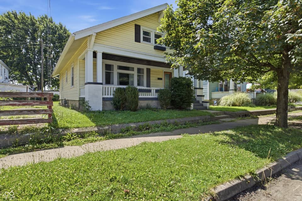 1022 N Grand Avenue, Connersville