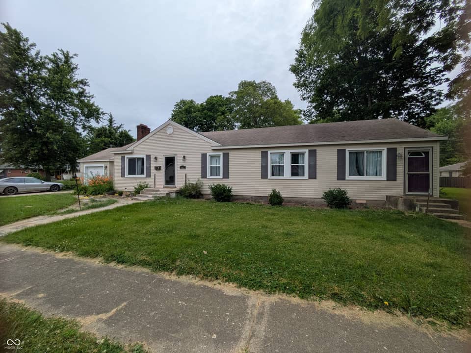 1002 S Noble Street, Shelbyville