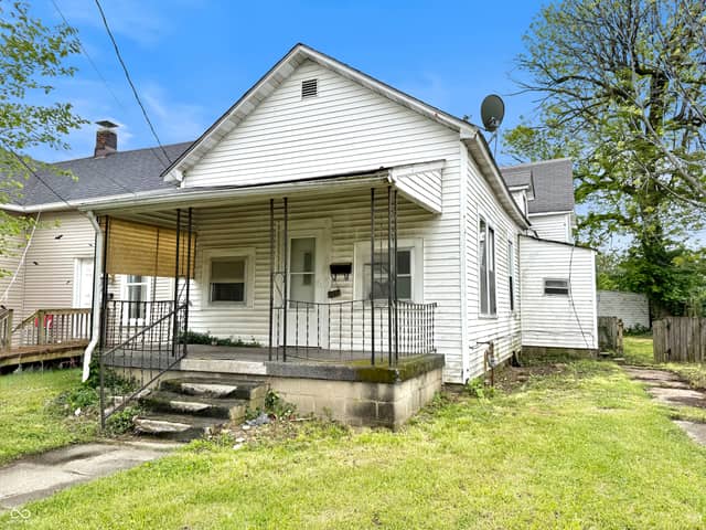 1327 S Harrison Street, Shelbyville, IN 46176, photo 3 of 50