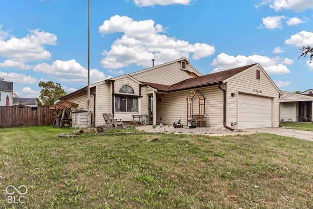 625 Woods Crossing Drive, Indianapolis, IN 46239, photo 2 of 38