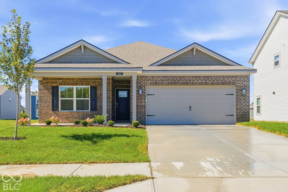 240 Springfield Crossing, Greenfield