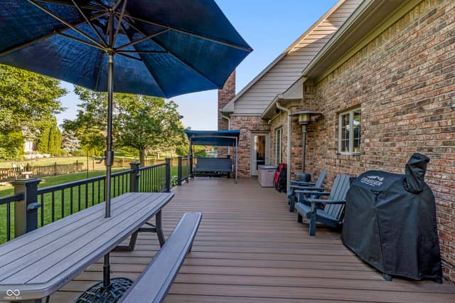 1187 Forest Commons Drive, Avon, photo 5 of 28