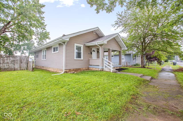 2509 Lincoln Street, Anderson, IN 46016, photo 3 of 33