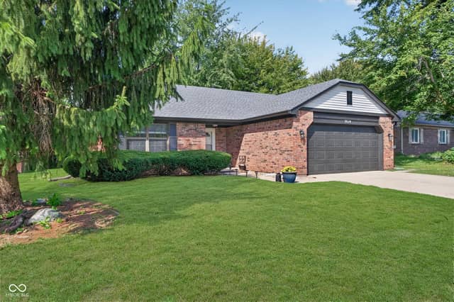 7416 Five Points Road, Indianapolis, IN 46259, photo 3 of 33