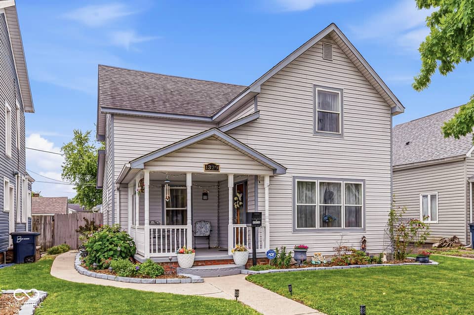 1329 S G Street, Elwood