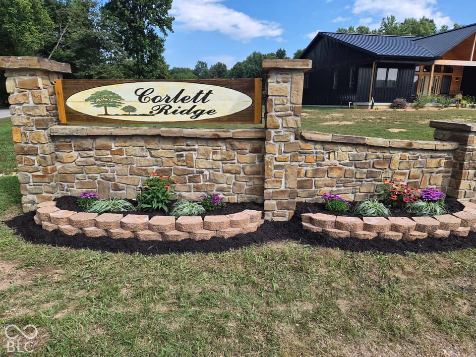 6411 W Corlett Lane, Martinsville