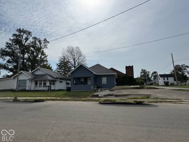 903 E 5th, Muncie, IN 47302, photo 2 of 4