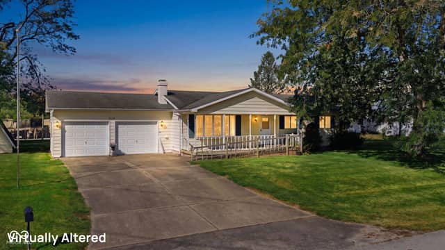 910 W Walnut, Rockville, IN 47872, photo 3 of 33
