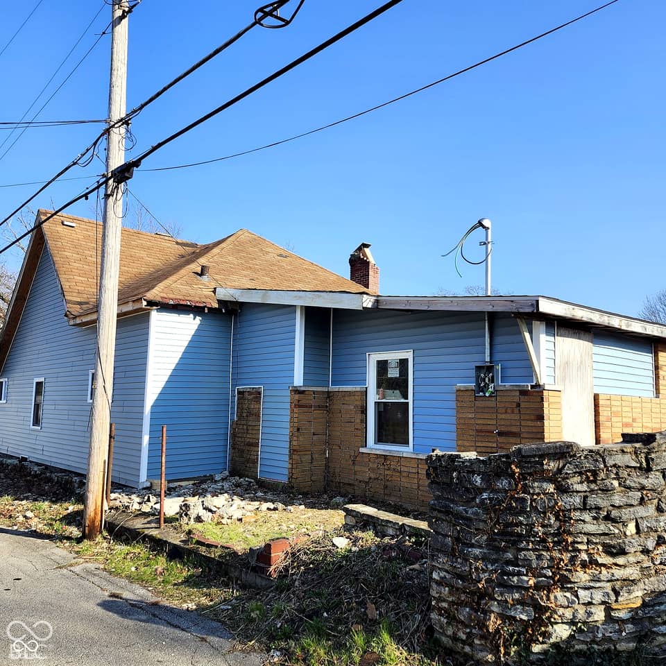 321 S Madison, Anderson, IN 46016, photo 1 of 9