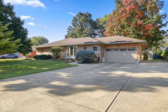 4620 S Senate Avenue, Indianapolis, IN 46217, photo 2 of 59