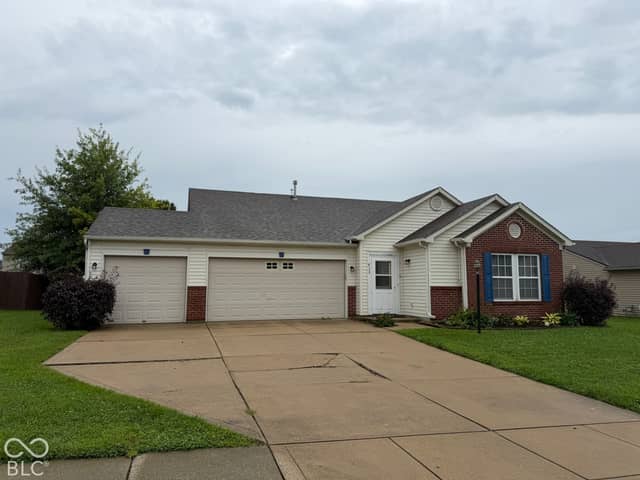 613 Brookline Drive, Danville, IN 46122, photo 2 of 19