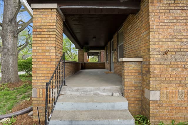 1025 N Bosart Avenue, Indianapolis, IN 46201, photo 4 of 36