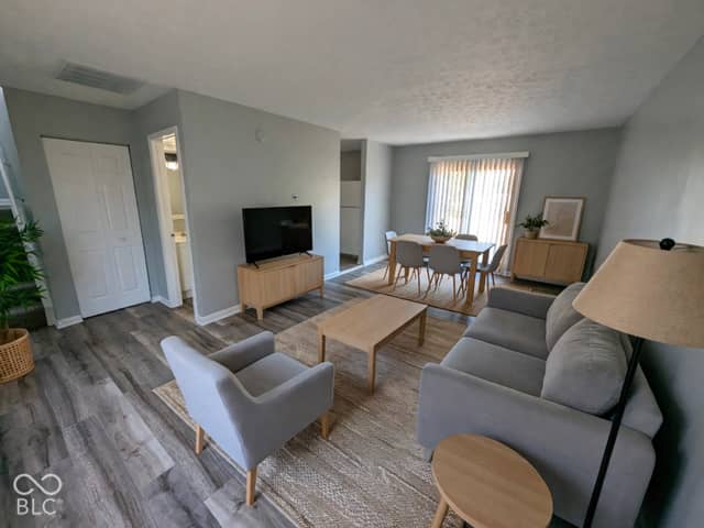 2215 N Kenwood Avenue, Indianapolis, IN 46208, photo 5 of 22