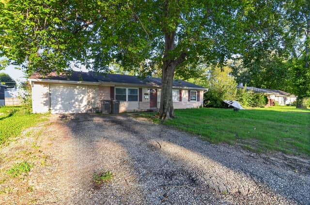 4439 N Campbell Avenue, Indianapolis, IN 46226, photo 3 of 24