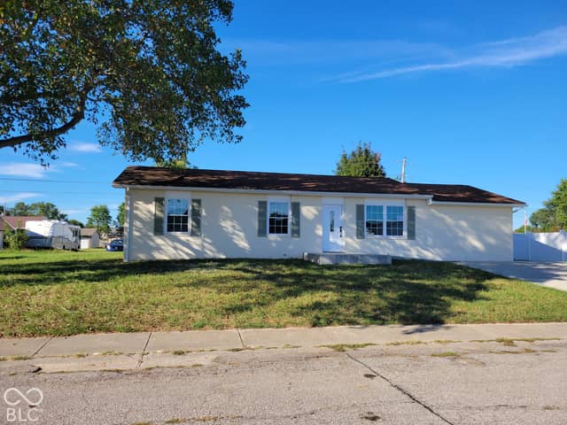 805 Holiday Drive, Seymour, IN 47274, photo 3 of 27